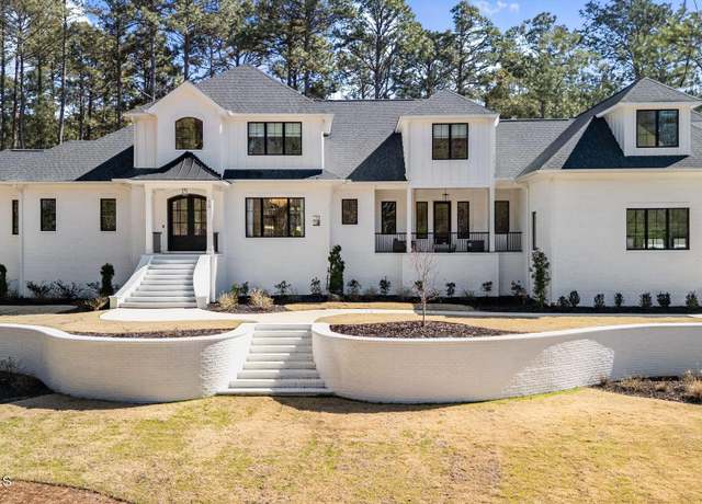 Property at 10 Monteith Pl, Pinehurst, NC 28374, 4 beds, 4 baths