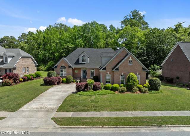 Property at 4104 Countrydown Dr, Greenville, NC 27834, 4 beds, 3 baths
