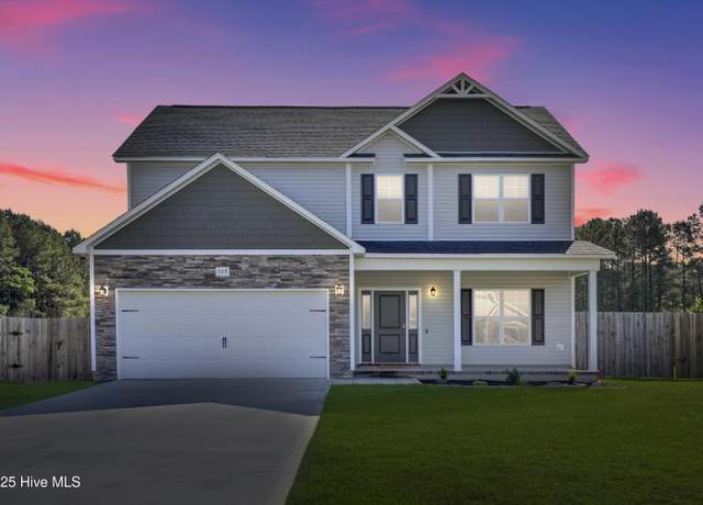 Property at 309 Sunrose Dr, Maysville, NC 28555, 3 beds, 2.5 baths