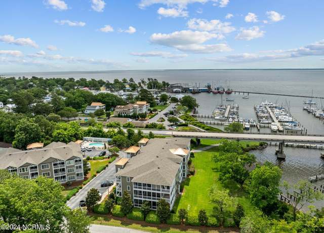 Property at 300 Midyette St Unit A8, Oriental, NC 28571, 3 beds, 2 baths