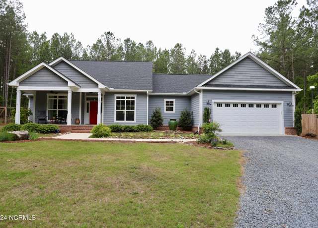 Property at 135 Autumn Rdg, Aberdeen, NC 28315, 4 beds, 3 baths
