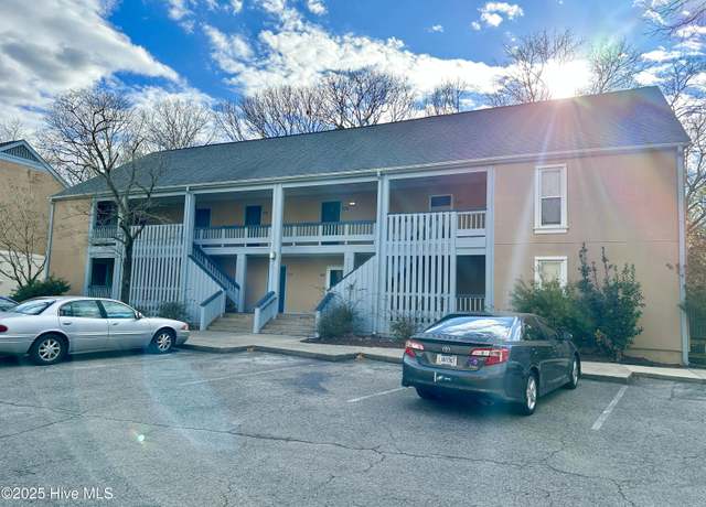 Property at 1310 Harbourside Dr, New Bern, NC 28560, 2 beds, 2.5 baths