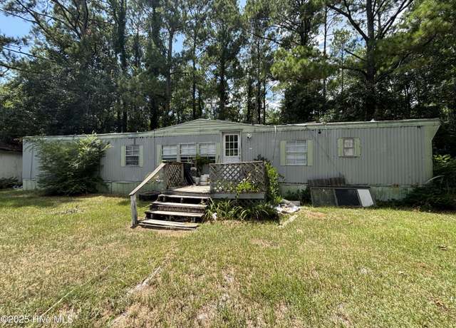 Property at 712 Sand Castle Dr SW, Supply, NC 28462, 2 beds, 1 bath