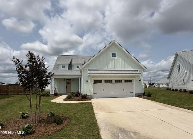Property at 121 E Singing Ave, Hampstead, NC 28443, 3 beds, 3.5 baths