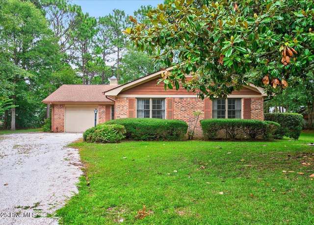 Property at 836 Greenwood Ct, Calabash, NC 28467, 2 beds, 2 baths