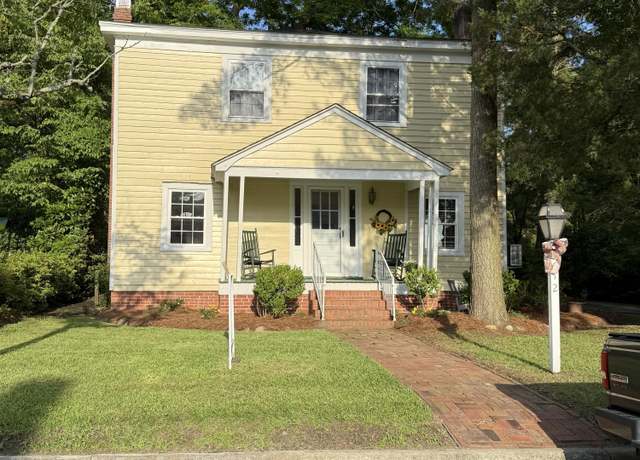 Property at 212 S Main St, Bath, NC 27808, 2 beds, 2.5 baths