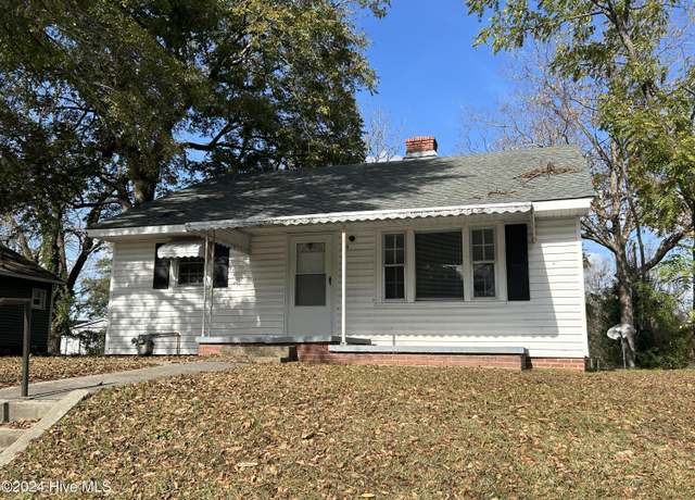 Property at 100 Howell St, Greenville, NC 27834, 2 beds, 1 bath
