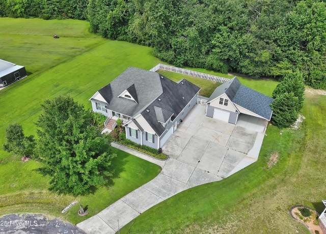 Property at 103 Whistling Duck Ct, Moyock, NC 27958, 4 beds, 3 baths