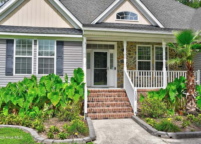 Property at 103 Whistling Duck Ct, Moyock, NC 27958, 4 beds, 3 baths