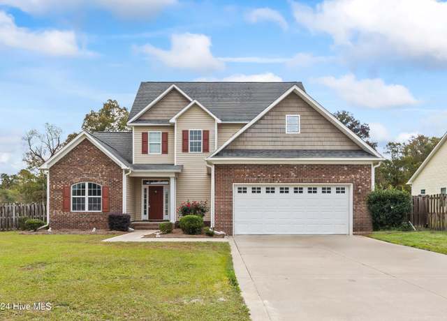 Property at 97 River Bluff Dr, Jacksonville, NC 28540, 4 beds, 2.5 baths