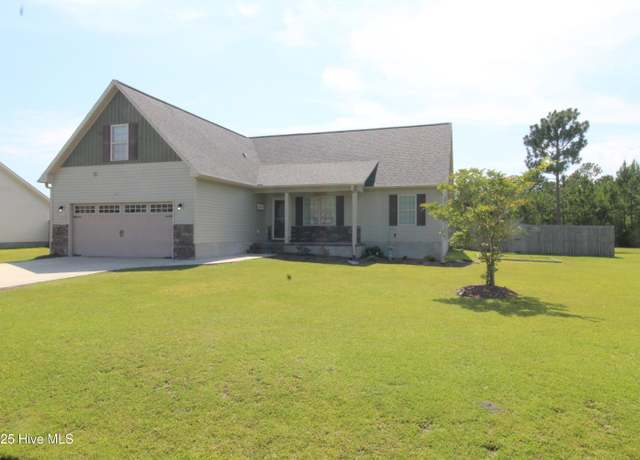 Property at 307 Basil Ct, Hubert, NC 28539, 4 beds, 2 baths