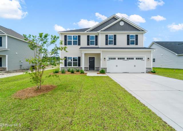 Property at 903 Uplands Ln, Jacksonville, NC 28546, 4 beds, 2.5 baths