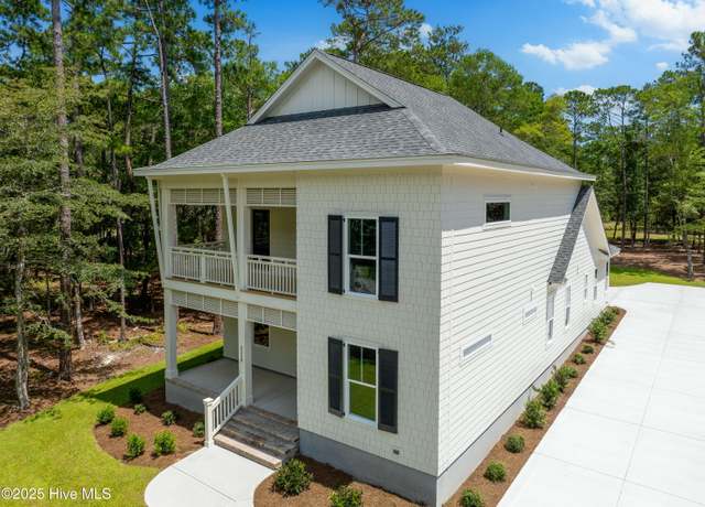 Property at 3359 Portside Dr SW, Supply, NC 28462, 5 beds, 3 baths