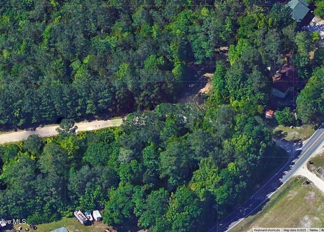 Property at 605 Pelican Roost Dr SW, Supply, NC 28462