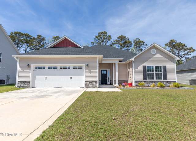 Property at 208 Lookout Ln, Sneads Ferry, NC 28460, 3 beds, 2 baths