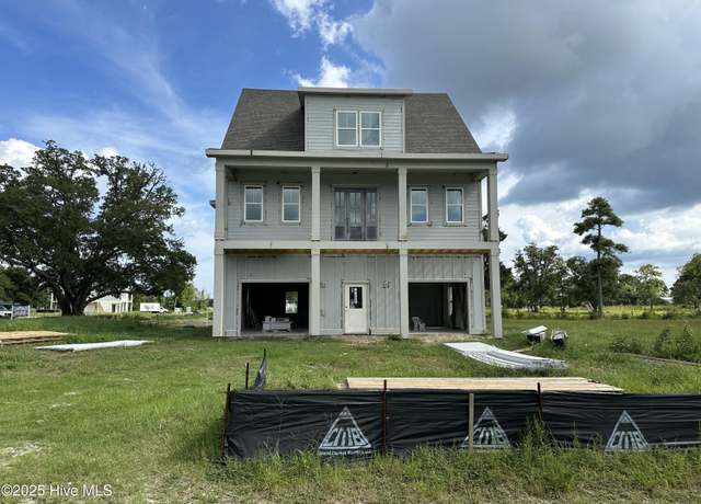 Property at 401 Salt Meadow Ct, Holly Ridge, NC 28445, 3 beds, 3.5 baths