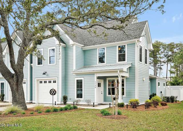 Property at 114 W 14th St Unit C, Southport, NC 28461, 3 beds, 2.5 baths