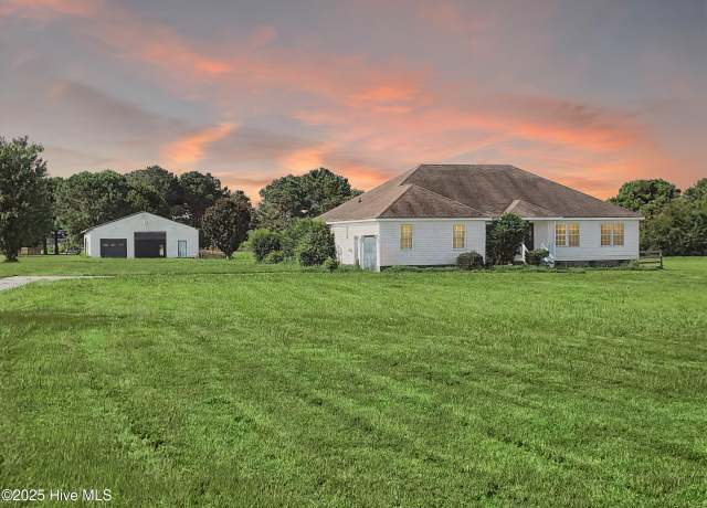 Property at 1918 Tulls Creek Rd, Moyock, NC 27958, 3 beds, 2 baths