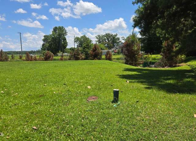 Property at 218 Shoreview Dr, New Bern, NC 28562
