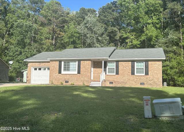 Property at 1321 Railfence Dr, Kinston, NC 28504, 3 beds, 1.5 baths