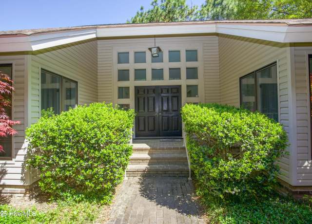 Property at 136 Lancashire Ln, West End, NC 27376, 3 beds, 3 baths