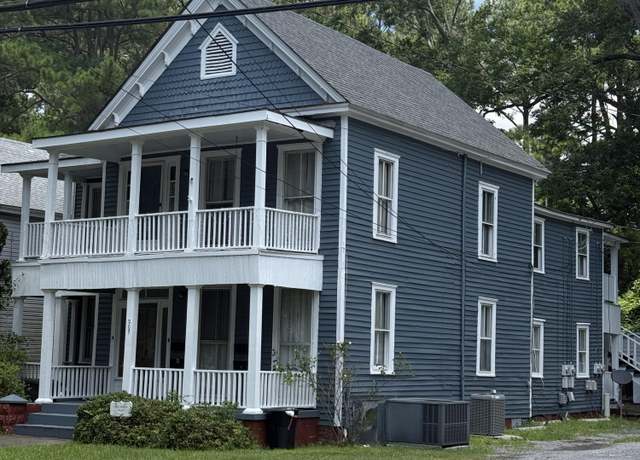 Property at 207 E Church St, Edenton, NC 27932, 6 beds, 4 baths