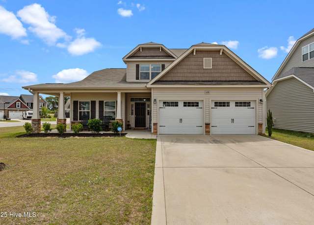 Property at 1688 Man O War Dr, Hope Mills, NC 28348, 4 beds, 2.5 baths