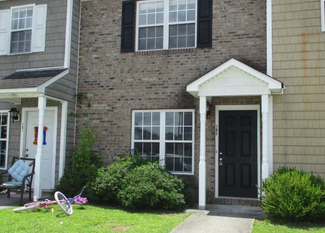 Property at 103 Bridgewood Dr, Jacksonville, NC 28546, 2 beds, 1.5 baths