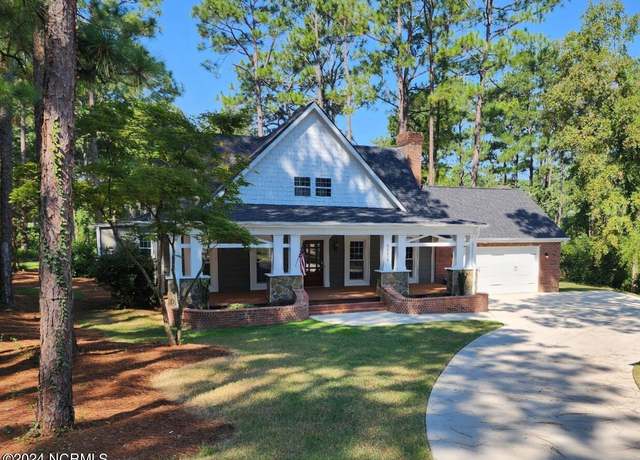 Property at 6856 Thames Dr, Fayetteville, NC 28306, 4 beds, 3.5 baths