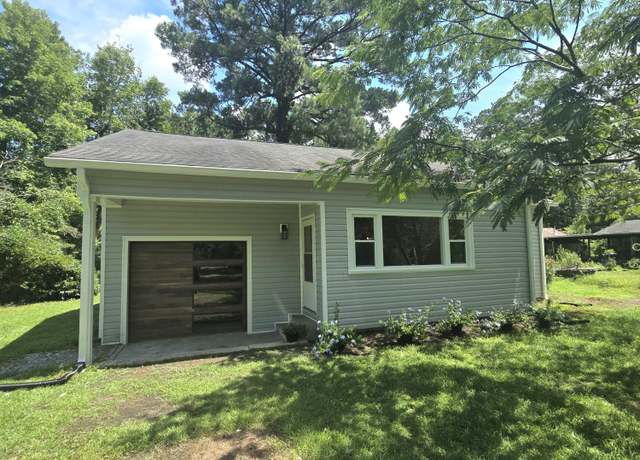 Property at 301 Fort Rd, New Bern, NC 28560, 3 beds, 1 bath