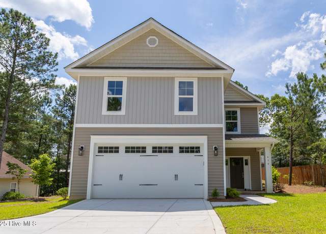 Property at 450 Spring Lake Dr, Pinehurst, NC 28374, 4 beds, 2.5 baths