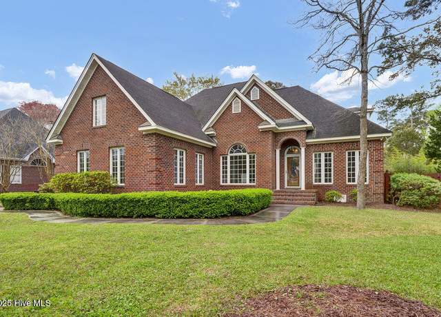 Property at 5102 Masonboro Harbour Dr, Wilmington, NC 28409, 4 beds, 3.5 baths