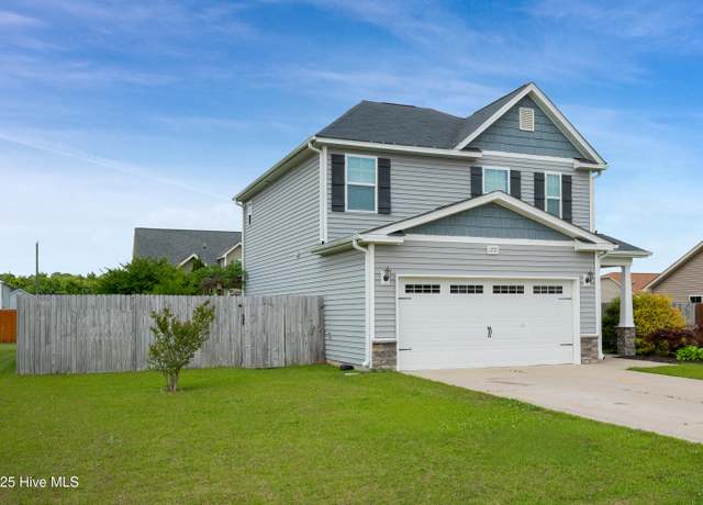 Property at 1232 Teakwood Dr, Greenville, NC 27834, 3 beds, 2.5 baths