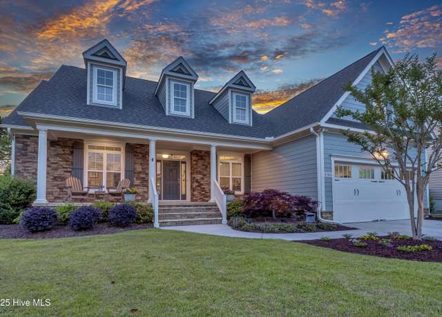 Property at 2753 Ligustrum Ct, Southport, NC 28461, 4 beds, 3.5 baths