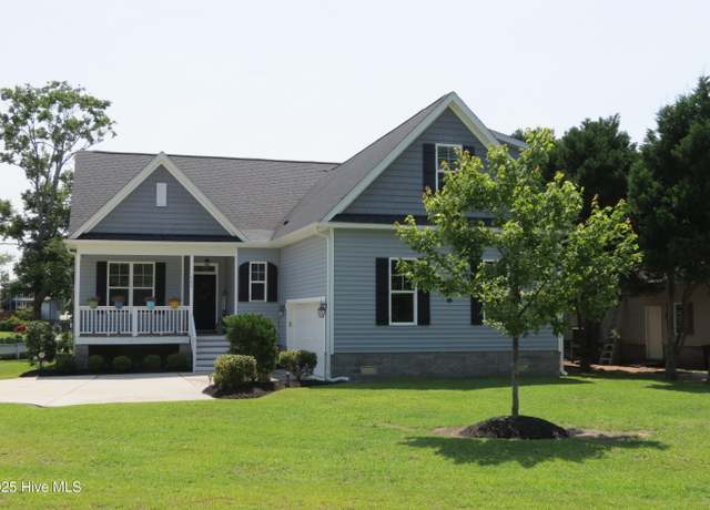 Property at 900 Coral Ct, New Bern, NC 28560, 3 beds, 3 baths