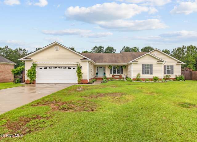Property at 912 Morganser Dr, Swansboro, NC 28584, 4 beds, 2 baths