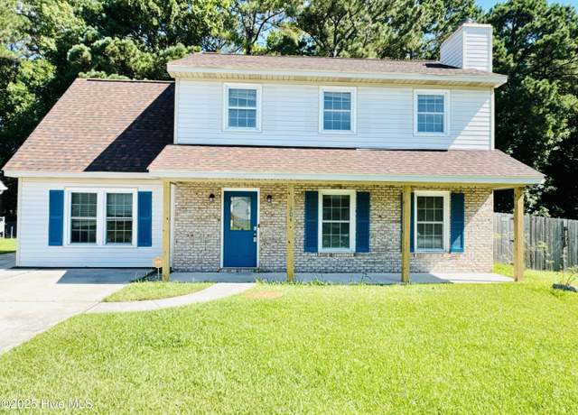Property at 304 Pebble Ln, Jacksonville, NC 28546, 3 beds, 2.5 baths