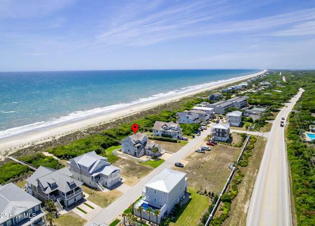 Property at 125 Roosevelt Dr, Pine Knoll Shores, NC 28512, 5 beds, 3.5 baths