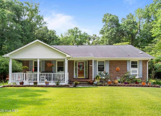 Property at 238 Diane Dr, Jacksonville, NC 28540, 3 beds, 2 baths