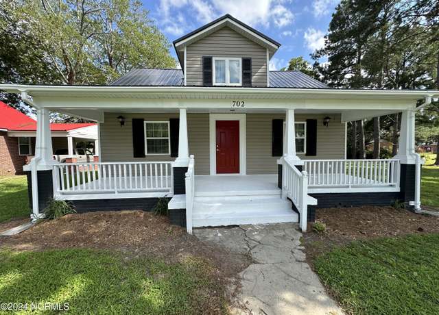 Property at 702 N Church St, Conway, NC 27820, 2 beds, 1 bath