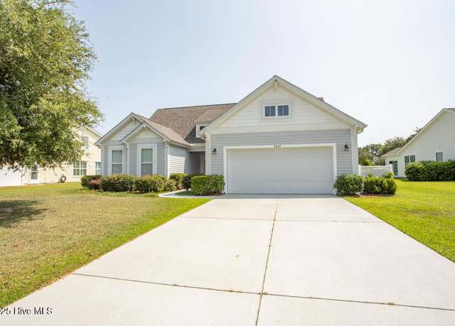 Property at 2047 Jarvis Ln, Calabash, NC 28467, 4 beds, 3.5 baths