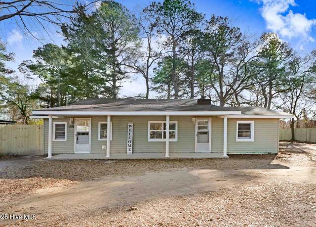 Property at 3210 Central Heights Rd, Goldsboro, NC 27534, 3 beds, 2 baths