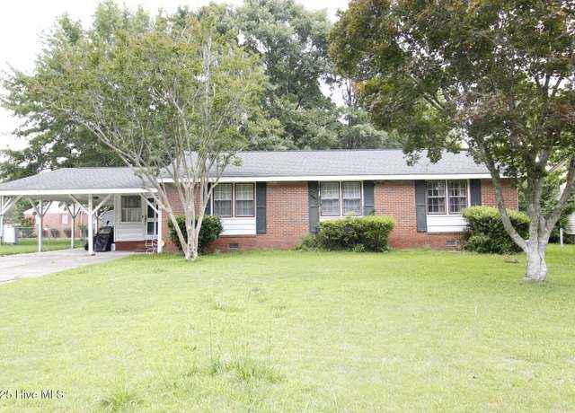 Property at 414 Woodhaven Dr, Jacksonville, NC 28540, 3 beds, 1 bath