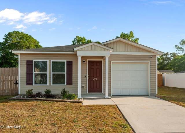Property at 203 Essex St, Greenville, NC 27834, 3 beds, 2 baths