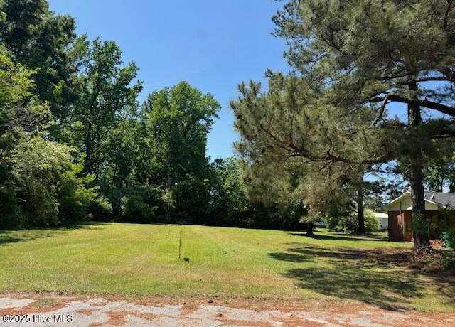 Property at 413 Pecan St, Robersonville, NC 27871