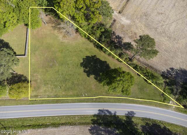 Property at 424 Huffmantown Rd, Richlands, NC 28574