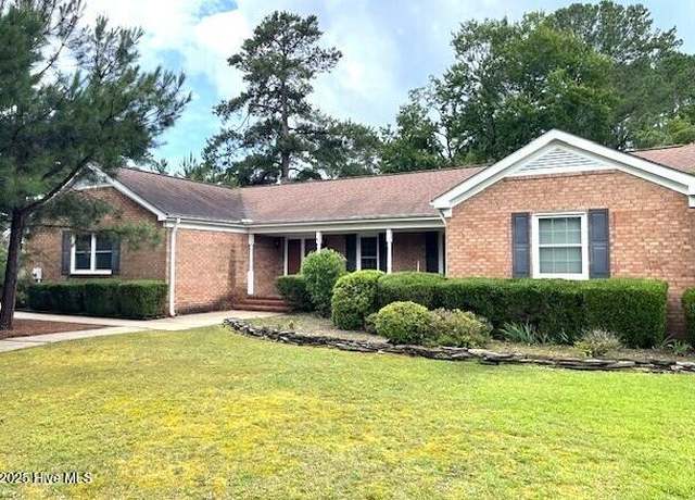 Property at 105 Ridgewood Rd, Pinehurst, NC 28374, 3 beds, 2 baths
