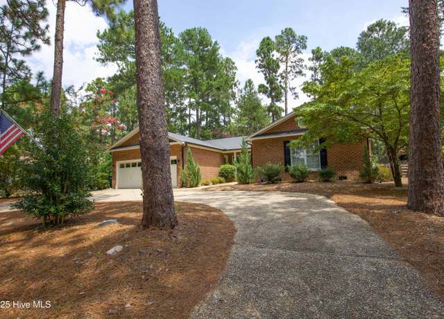 Property at 1230 Saint Andrews Dr, Pinehurst, NC 28374, 3 beds, 2 baths