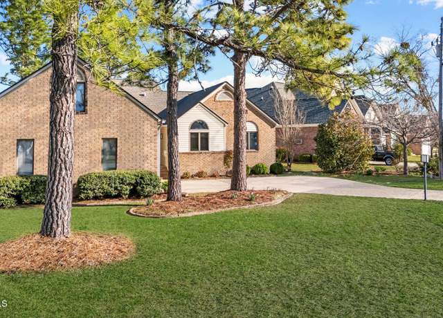 Property at 901 Coral Ct, New Bern, NC 28560, 4 beds, 3 baths
