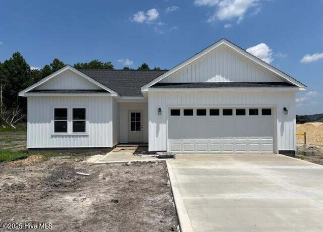 Property at 103 Killis Blvd, Richlands, NC 28574, 3 beds, 2 baths
